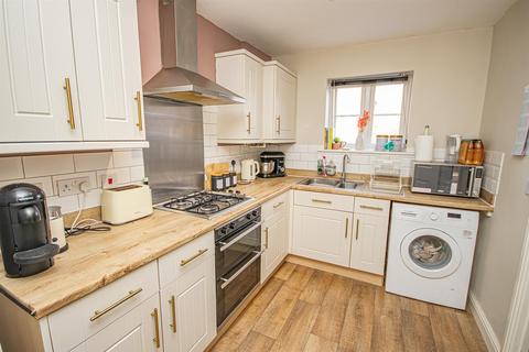 8 Laurel Grove, Uttoxeter, ST14 7EL