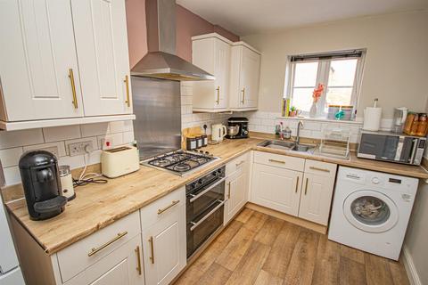 8 Laurel Grove, Uttoxeter, ST14 7EL