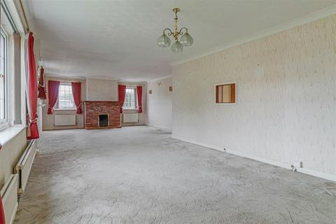 3 bedroom detached bungalow for sale, Ann Beaumont Way, Hadleigh, Ipswich