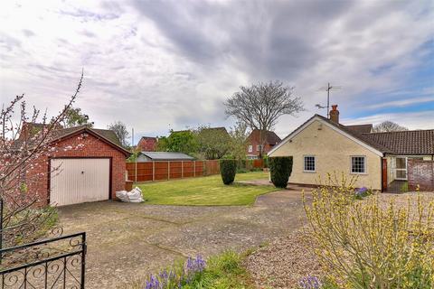 3 bedroom detached bungalow for sale, Ann Beaumont Way, Hadleigh, Ipswich
