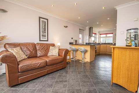 12 Leigh Lane, Bramshall, Uttoxeter, ST14 5DN