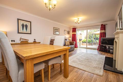 12 Leigh Lane, Bramshall, Uttoxeter, ST14 5DN