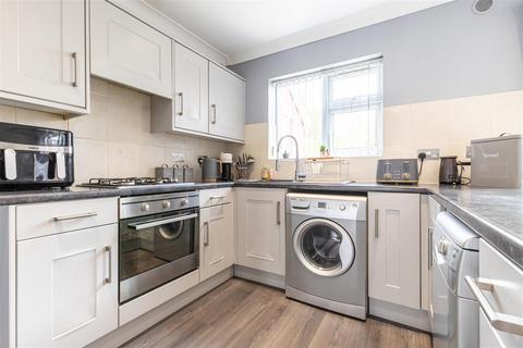 6 Austin Crescent, Scunthorpe, DN17 2PR