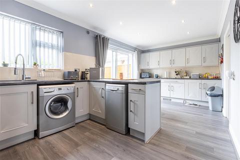 6 Austin Crescent, Scunthorpe, DN17 2PR