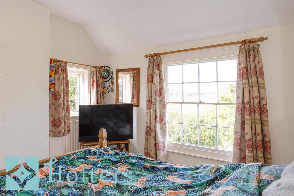 8 Fishmore rd interior-9.jpg