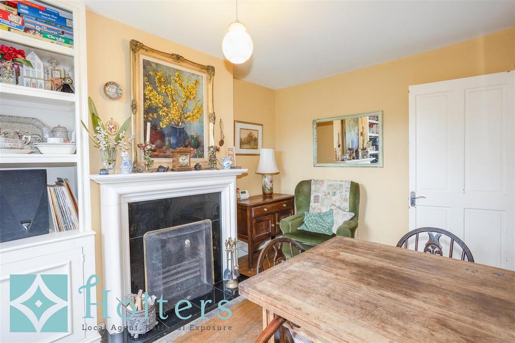 8 Fishmore rd interior-3.jpg