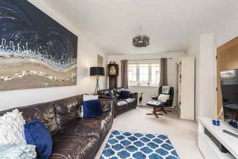 4 bedroom end of terrace house for sale, Taylor Close, Tonbridge