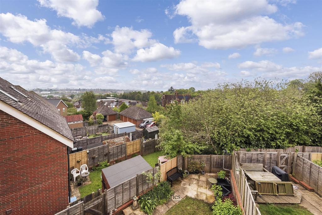 7 Taylor Close, TN9 2 FE 016.jpg