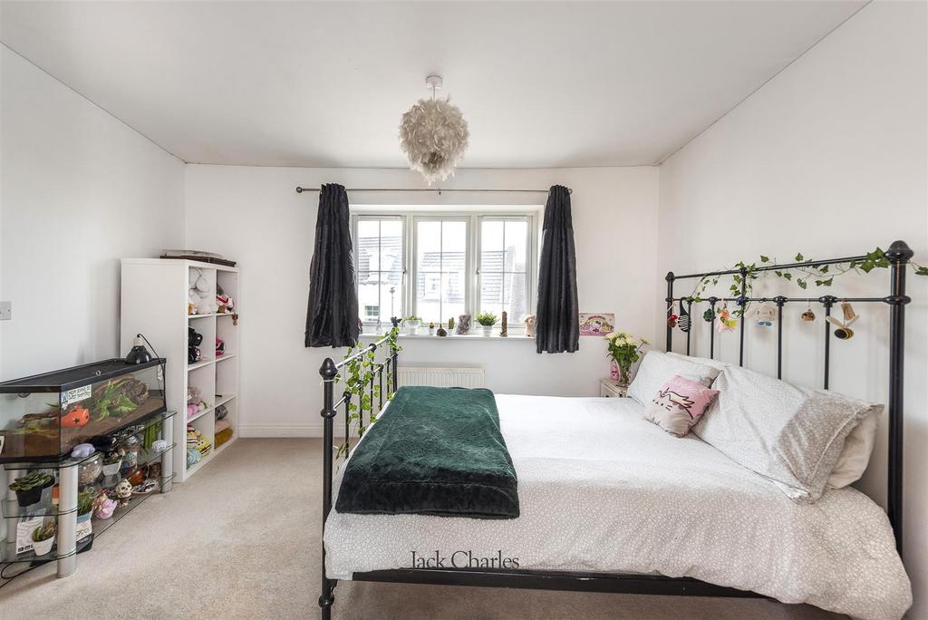 7 Taylor Close, TN9 2 FE 010.jpg