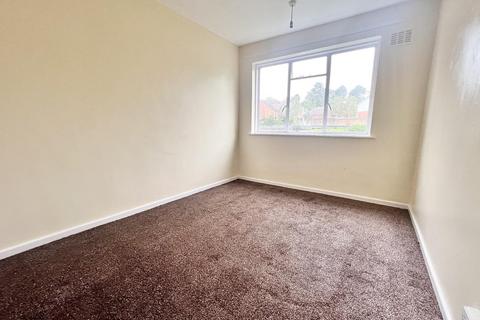 3 bedroom flat to rent, Bushwood Road, Birmingham