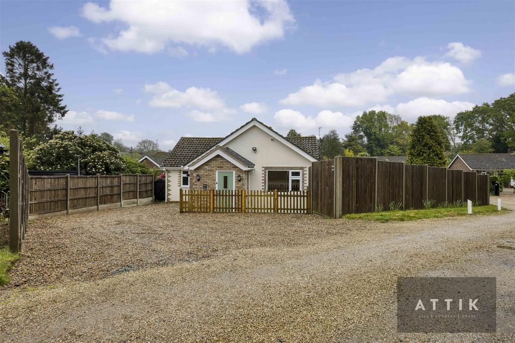 Three Acre Close, Hoveton 3 bed detached bungalow for sale £400,000