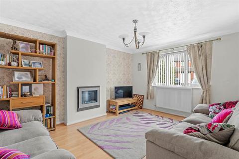4 bedroom detached house for sale, Lundy Row, St. Peter's, Worcester