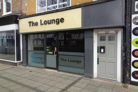 Retail property (high street) to rent, Bondgate, Darlington