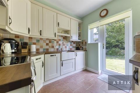 2 bedroom semi-detached bungalow for sale, Valley Close, Holton, Halesworth