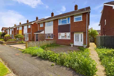 3 bedroom semi-detached house for sale, Gifford Close, Longlevens, Gloucester