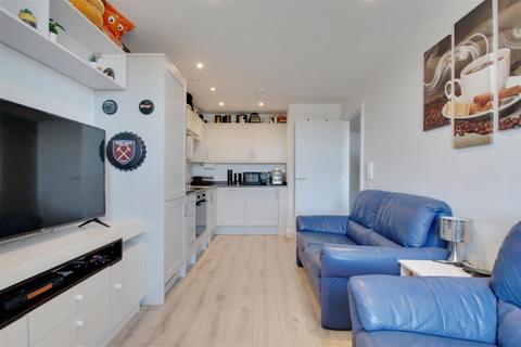 1 bedroom flat for sale, Romany Road, Worthing