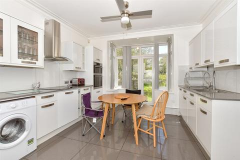 undefined, Maidstone Road, Chatham, Kent