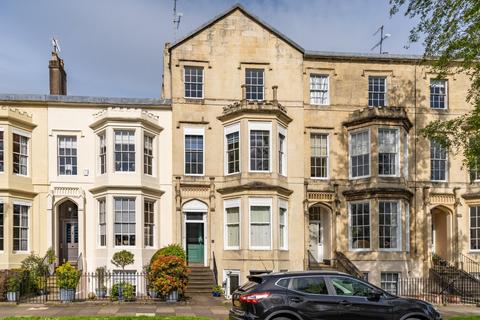 2 bedroom apartment for sale, Clarence Square, Cheltenham, GL50