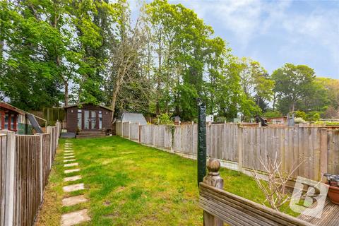 4 bedroom terraced house for sale, Copperfield Gardens, Brentwood, Essex, CM14