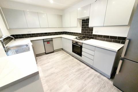4 bedroom terraced house to rent, Williamson Street, Holloway
