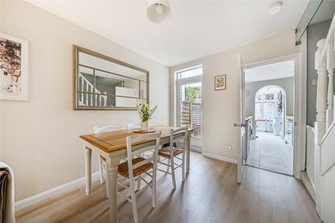 7 Wolsey Grove, Esher, KT10 8NU
