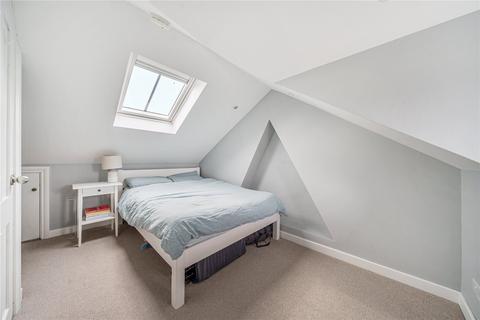 7 Wolsey Grove, Esher, KT10 8NU