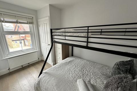 2 bedroom apartment for sale, St Leonards Road, Windsor, Berkshire, SL4