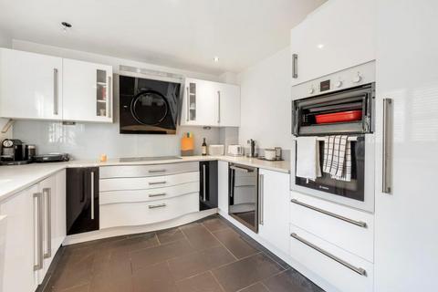 9 Stable Close, Epsom, KT18 6HH