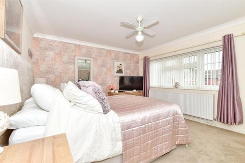 4 bedroom detached house for sale, Shalloak Road, Broad Oak, Canterbury, Kent