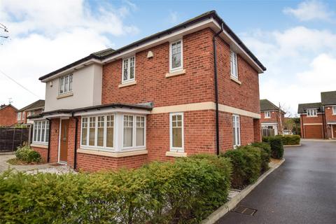 3 bedroom semi-detached house for sale, Sandringham Gardens, Hampshire GU14