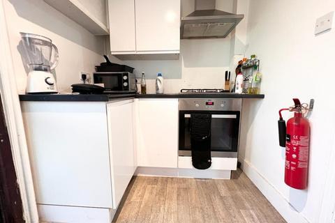 House share to rent, London SW19