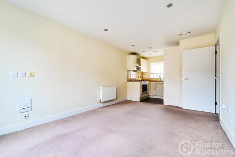 Flat 4, 27 Drake Way, Reading, RG2 0WR
