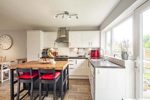 Waylands Aldworth Road, Streatley, Reading, RG8 9RB