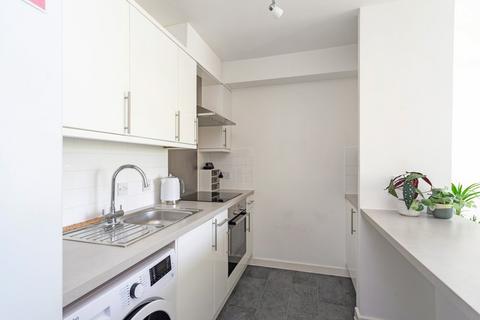 1 bedroom flat for sale, Woodfield Road, Ealing, W5