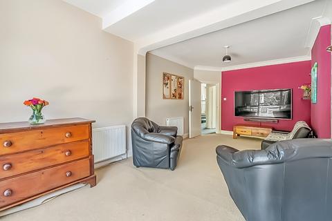 3 bedroom detached house to rent, Park Crescent, Harrow Weald, Harrow, HA3