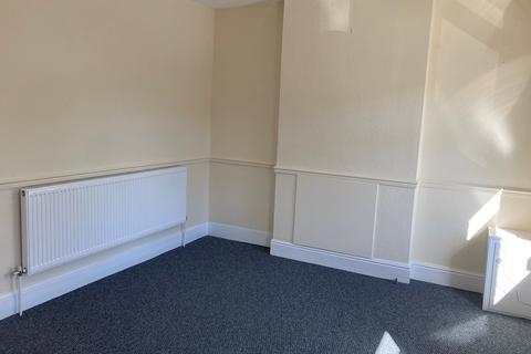 2 bedroom flat to rent, Newlands Street, Barry, Vale Of Glamorgan. CF62 8DZ