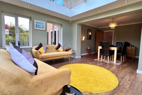 17 Whitegates, Northampton, NN4 9XA