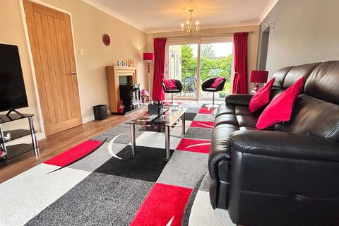 17 Whitegates, Northampton, NN4 9XA
