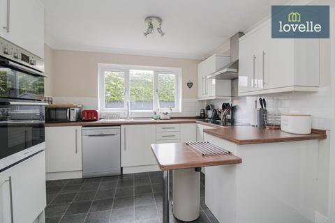29 Holly Close, Stallingborough, Grimsby, DN41 8TG