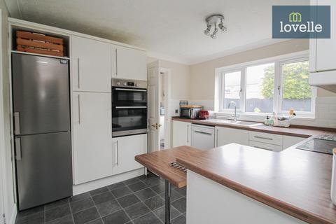29 Holly Close, Stallingborough, Grimsby, DN41 8TG