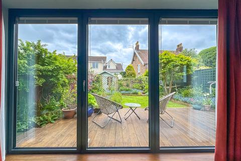 19 Falcon Close, Portishead, Bristol, BS20 6UT