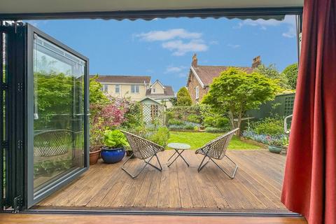 19 Falcon Close, Portishead, Bristol, BS20 6UT