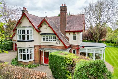 7 bedroom detached house for sale, Knighton Grange Road, Leicester