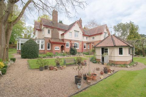 7 bedroom detached house for sale, Knighton Grange Road, Leicester