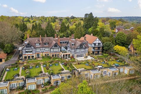 8, Hampton Manor Huxley Close, Godalming, GU7 2FF