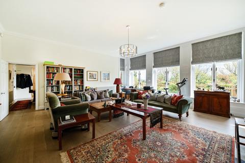8, Hampton Manor Huxley Close, Godalming, GU7 2FF