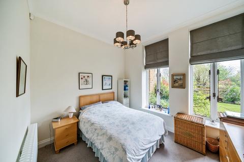 8, Hampton Manor Huxley Close, Godalming, GU7 2FF