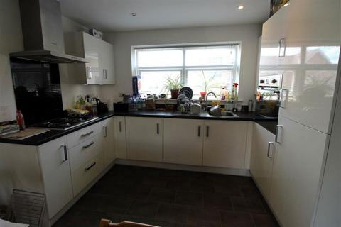 2 bedroom flat for sale, Great Brier Leaze, Patchway, Bristol, South Gloucestershire, BS34 5FX
