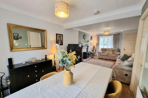 4 bedroom detached house for sale, Cae Derwen, Bridgend, Mid Glamorgan. CF31 1PY