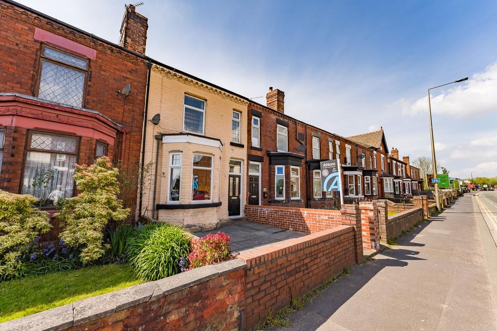 Wigan Road, AshtonInMakerfield, WN4 3 bed terraced house for sale £